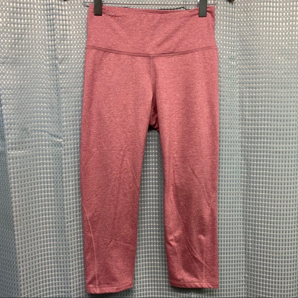 Old Navy Cropped Athletic Leggings